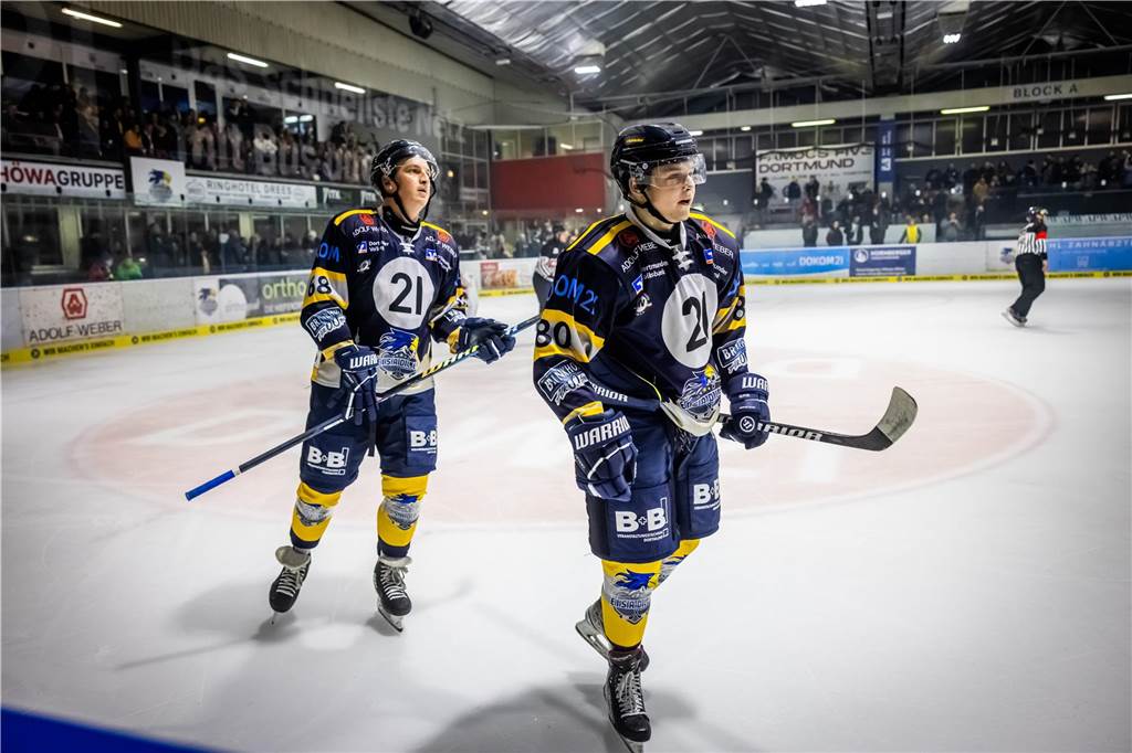Die besten Bilder des 15:3-Eisadler-Erfolgs gegen die Disnlakener Kobras. 