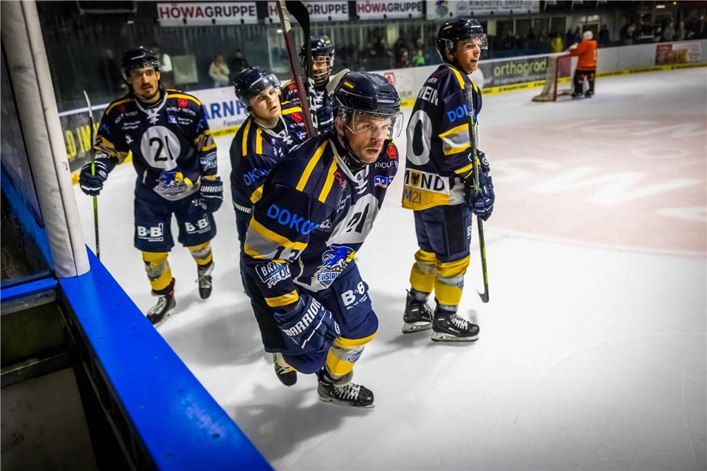 Die besten Bilder des 15:3-Eisadler-Erfolgs gegen die Disnlakener Kobras. 