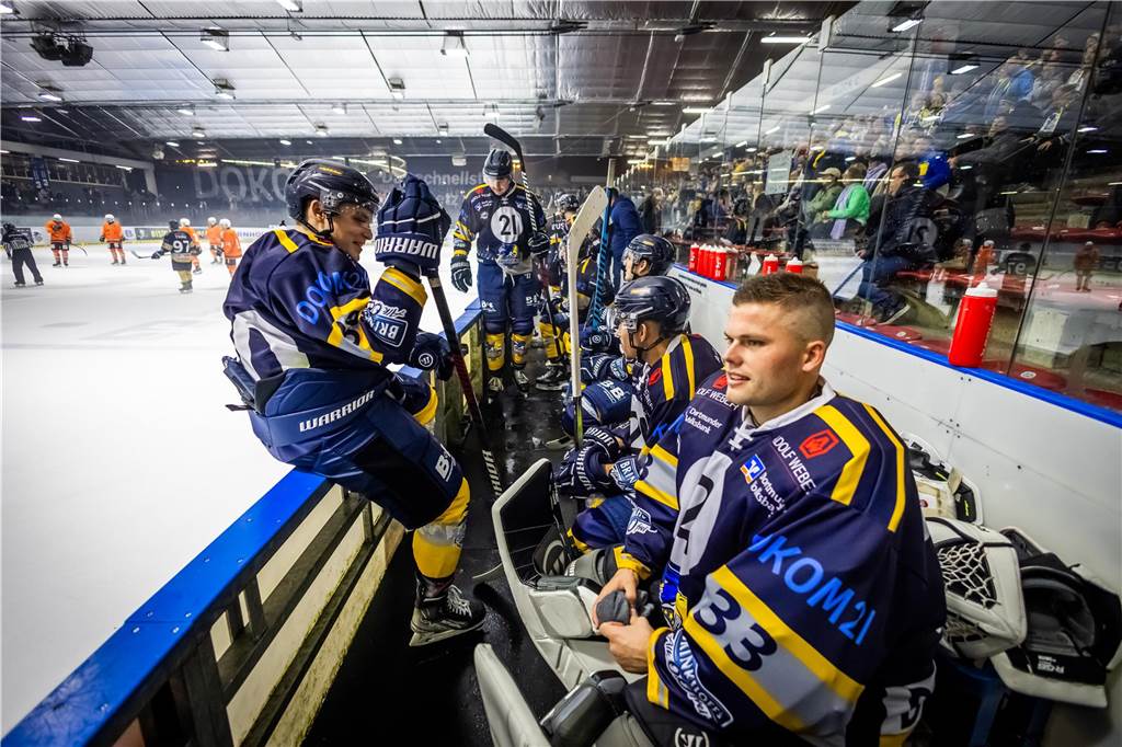 Die besten Bilder des 15:3-Eisadler-Erfolgs gegen die Disnlakener Kobras. 