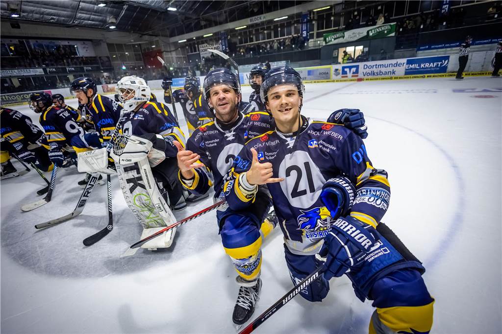 Die besten Bilder des 15:3-Eisadler-Erfolgs gegen die Disnlakener Kobras. 