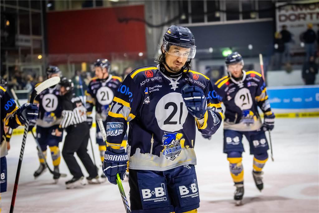 Die besten Bilder des 15:3-Eisadler-Erfolgs gegen die Disnlakener Kobras. 
