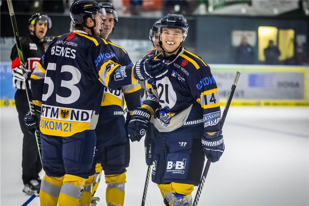 Die besten Bilder des 15:3-Eisadler-Erfolgs gegen die Disnlakener Kobras. 