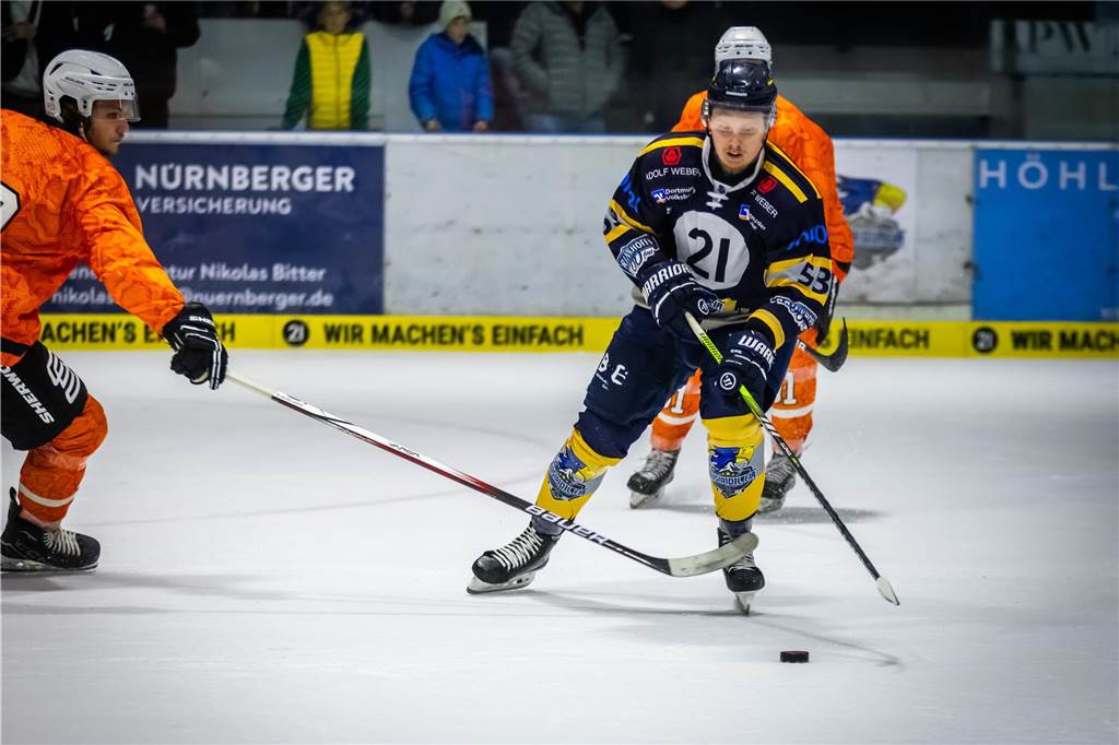 Die besten Bilder des 15:3-Eisadler-Erfolgs gegen die Disnlakener Kobras. 