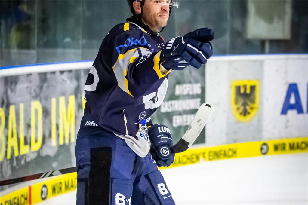 Die besten Bilder des 15:3-Eisadler-Erfolgs gegen die Disnlakener Kobras. 