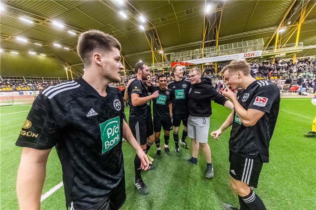 Dortmunder Hallenstadtmeisterschaft: Die besten Bilder des Endspiels Die besten Bilder des Endspiels zwischen dem FC Brünninghausen und dem ASC 09 Dortmund