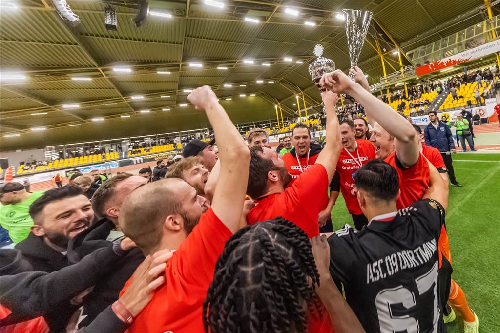 Dortmunder Hallenstadtmeisterschaft: Die besten Bilder des Endspiels Die besten Bilder des Endspiels zwischen dem FC Brünninghausen und dem ASC 09 Dortmund
