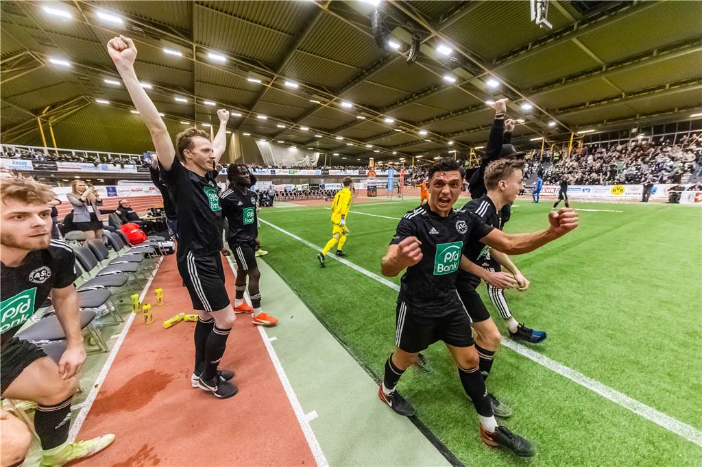Dortmunder Hallenstadtmeisterschaft: Die besten Bilder des Endspiels Die besten Bilder des Endspiels zwischen dem FC Brünninghausen und dem ASC 09 Dortmund
