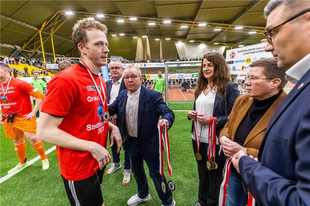Dortmunder Hallenstadtmeisterschaft: Die besten Bilder des Endspiels Die besten Bilder des Endspiels zwischen dem FC Brünninghausen und dem ASC 09 Dortmund