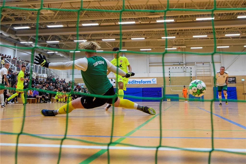 Die besten Bilder des ersten Vorrundentages aus der Halle Brackel.