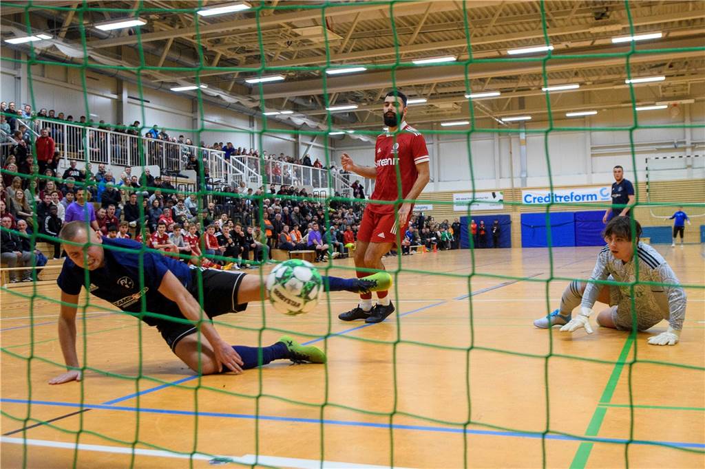 Die besten Bilder des ersten Vorrundentages aus der Halle Brackel.