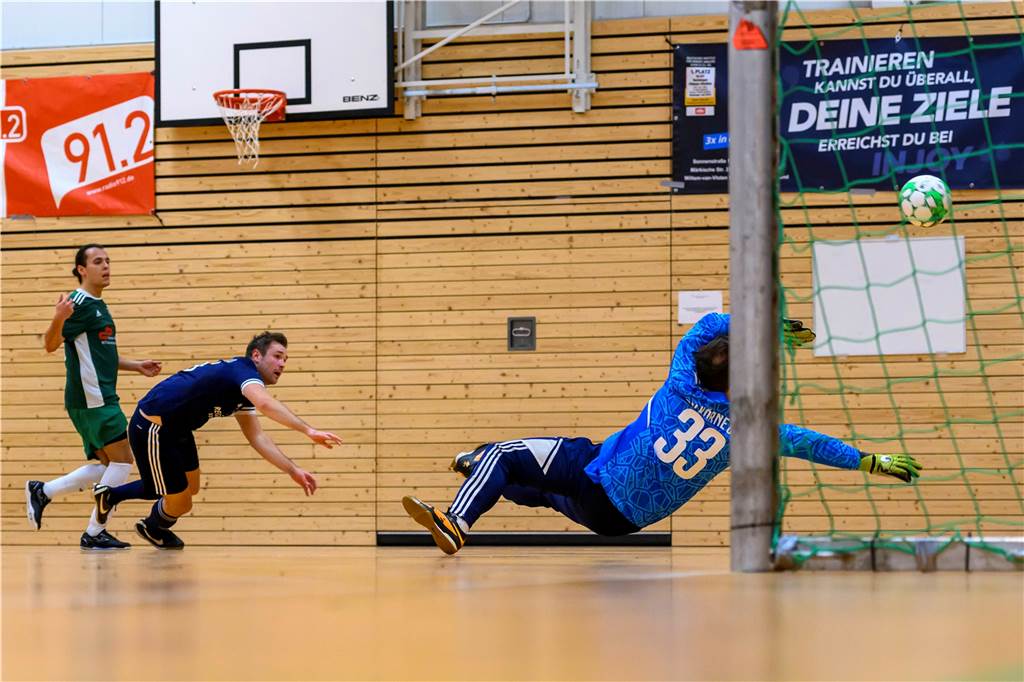 Die besten Bilder des ersten Vorrundentages aus der Halle Brackel.