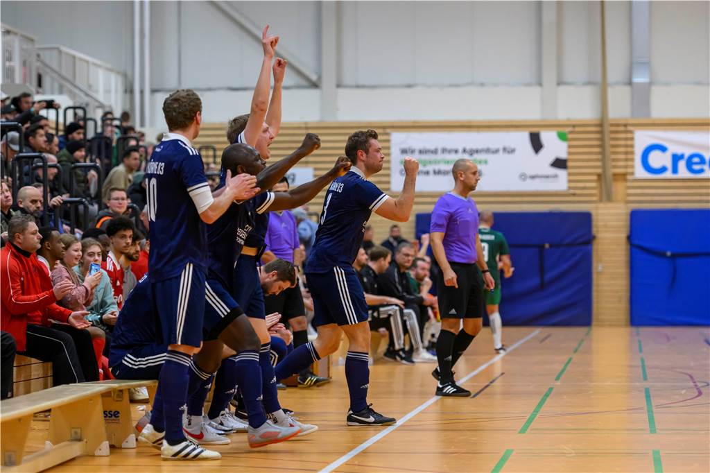 Die besten Bilder des ersten Vorrundentages aus der Halle Brackel.