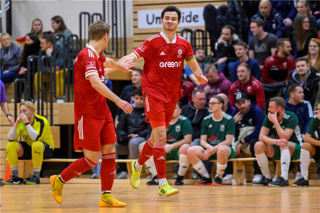 Die besten Bilder des ersten Vorrundentages aus der Halle Brackel.