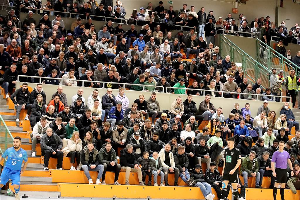 Die besten Bilder des ersten Vorrundentages aus der Halle Wellinghofen.