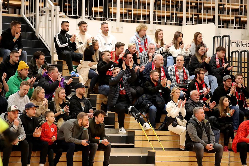 Die besten Bilder des ersten Vorrundentages aus der Halle Kreuzstraße.