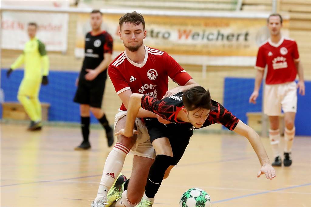Die besten Bilder des ersten Vorrundentages aus der Halle Kreuzstraße.