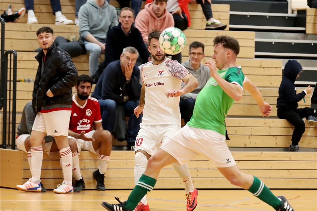 Die besten Bilder des ersten Vorrundentages aus der Halle Kreuzstraße.