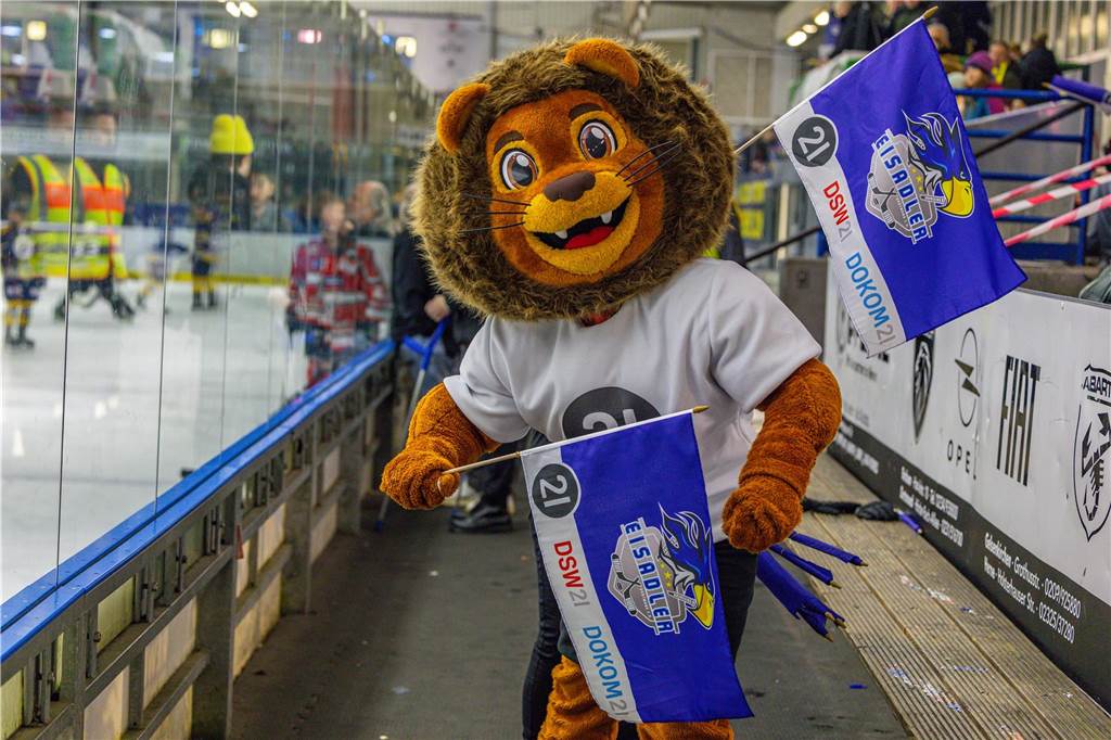 Dortmund erlebt Rekord-Kulisse bei den Eisadlern: Viele Fotos vom Finalspiel Die besten Bilder vom Eisadler-Erfolg gegen die Ratinger Ice Aliens (4:2) in Playoff-Spiel drei. 3300 Zuschauer waren im Eissportzentrum an der Westfalenhalle - Rekordkulisse.