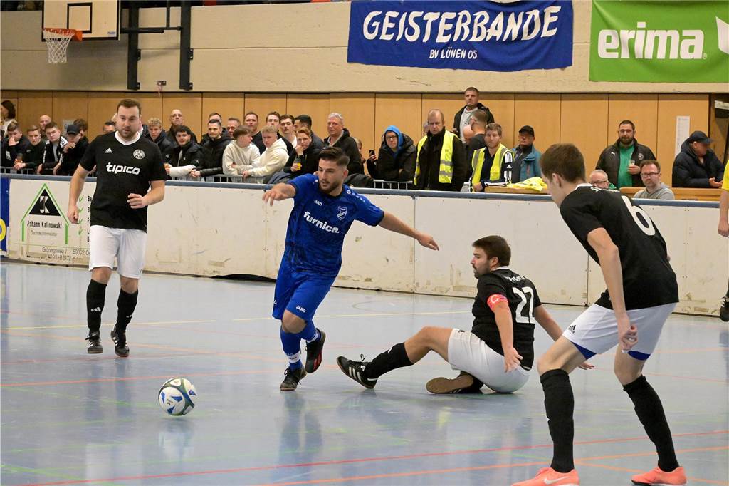 Die besten Bilder vom ersten Tag der Hallenstadtmeisterschaft Lünen.