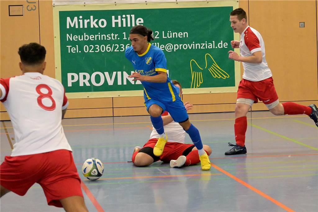 Die besten Bilder vom ersten Tag der Hallenstadtmeisterschaft Lünen.