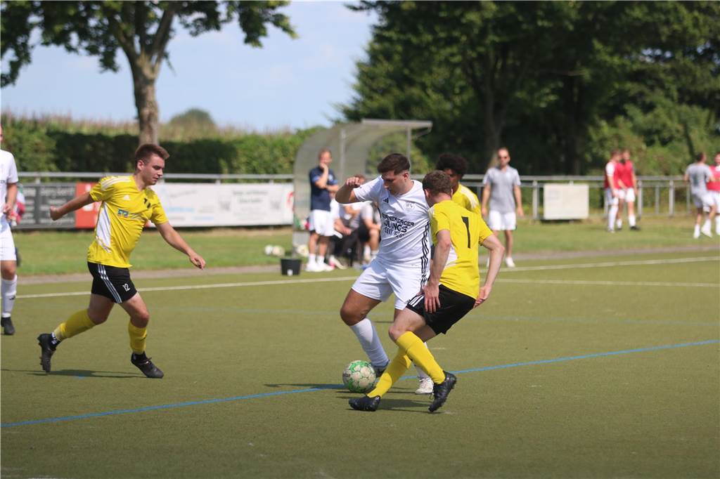 Die besten Bilder vom Finale des Stever-Lippe-Cups zwischen Westfalia Vinnum und Borussia Ahsen.