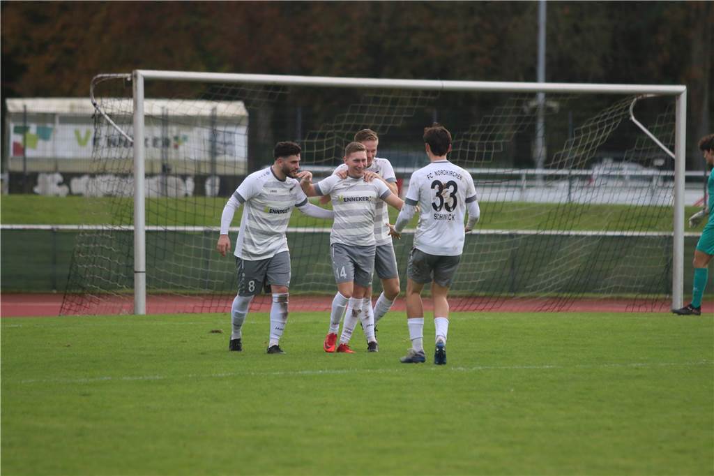 Die besten Bilder vom Fußball-Wochenende.