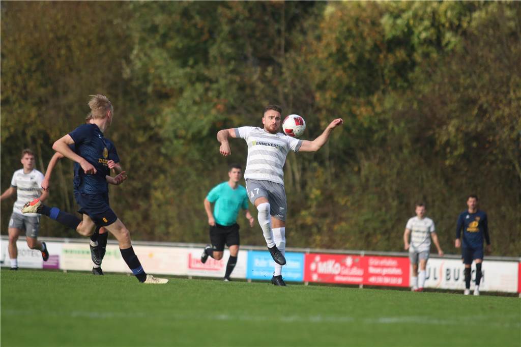 Die besten Bilder vom Fußball-Wochenende.