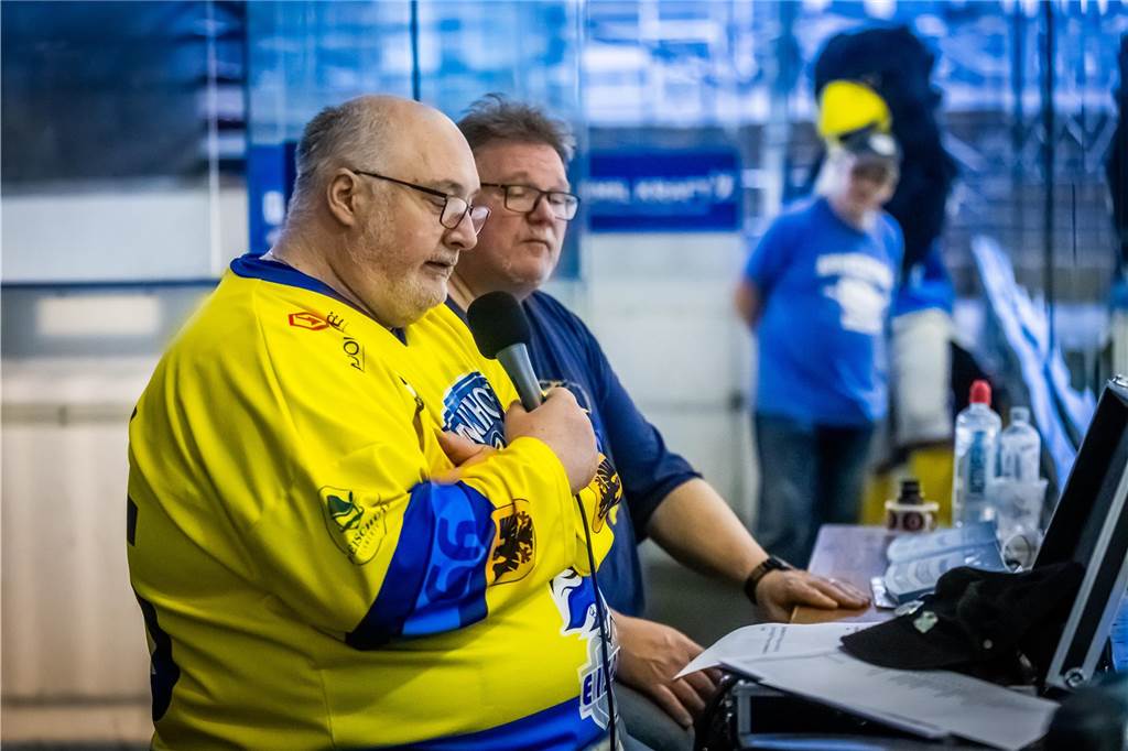 Die besten Bilder vom Jubiläumsspiel der Eisadler.