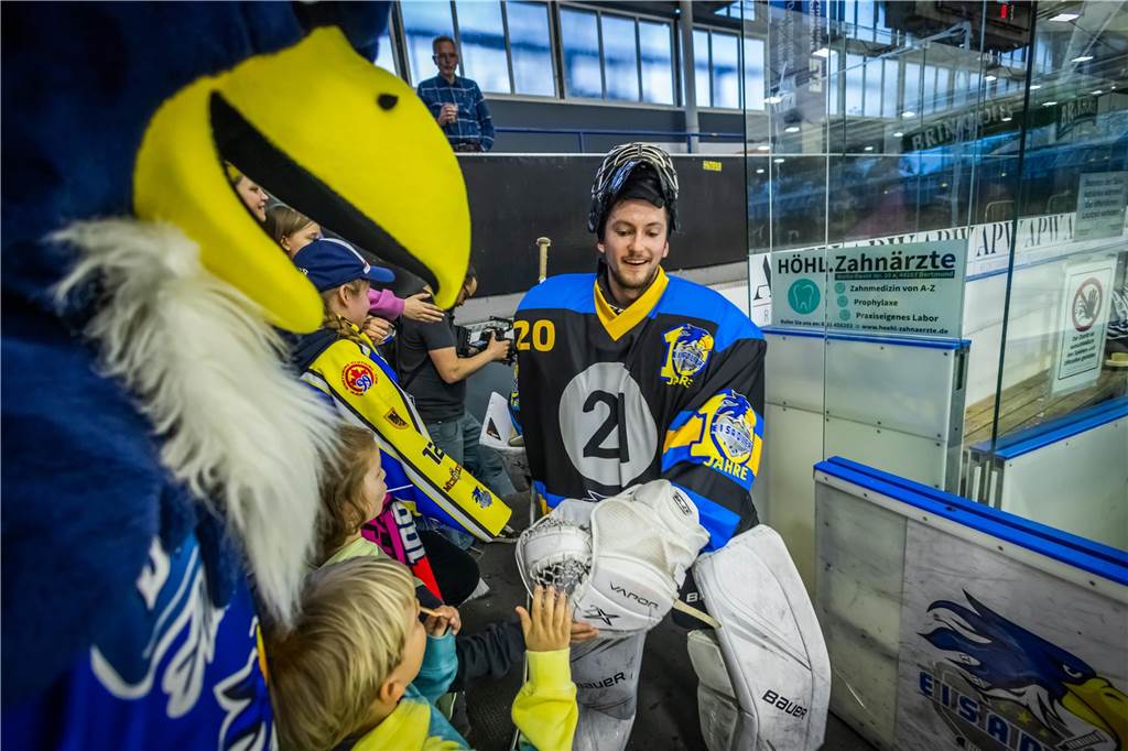 Die besten Bilder vom Jubiläumsspiel der Eisadler.