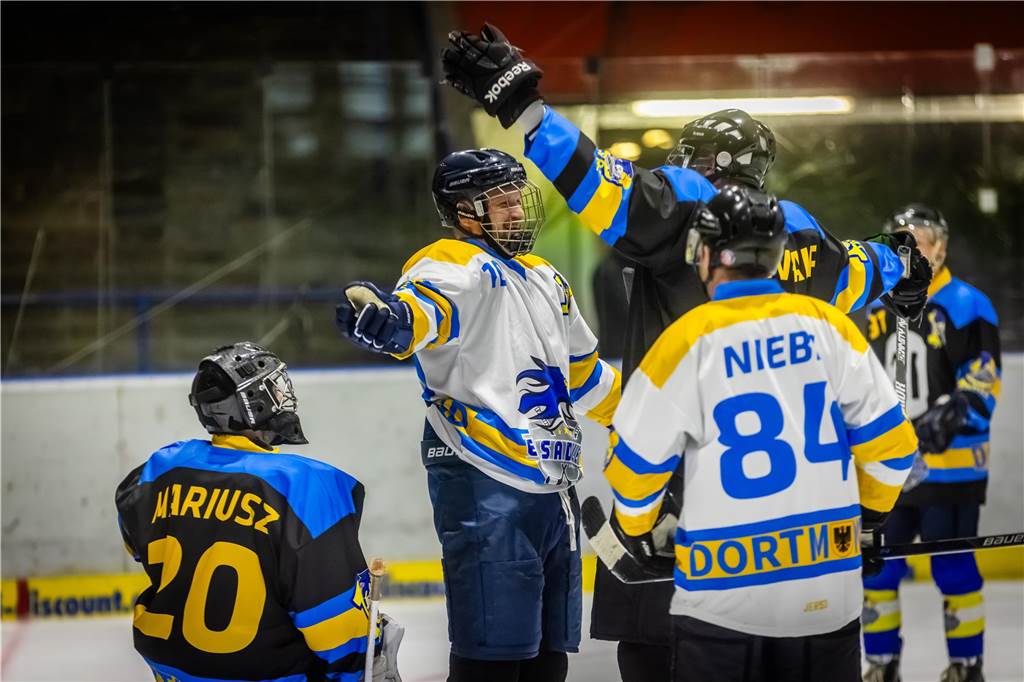 Die besten Bilder vom Jubiläumsspiel der Eisadler.
