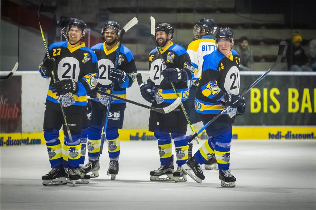 Die besten Bilder vom Jubiläumsspiel der Eisadler.