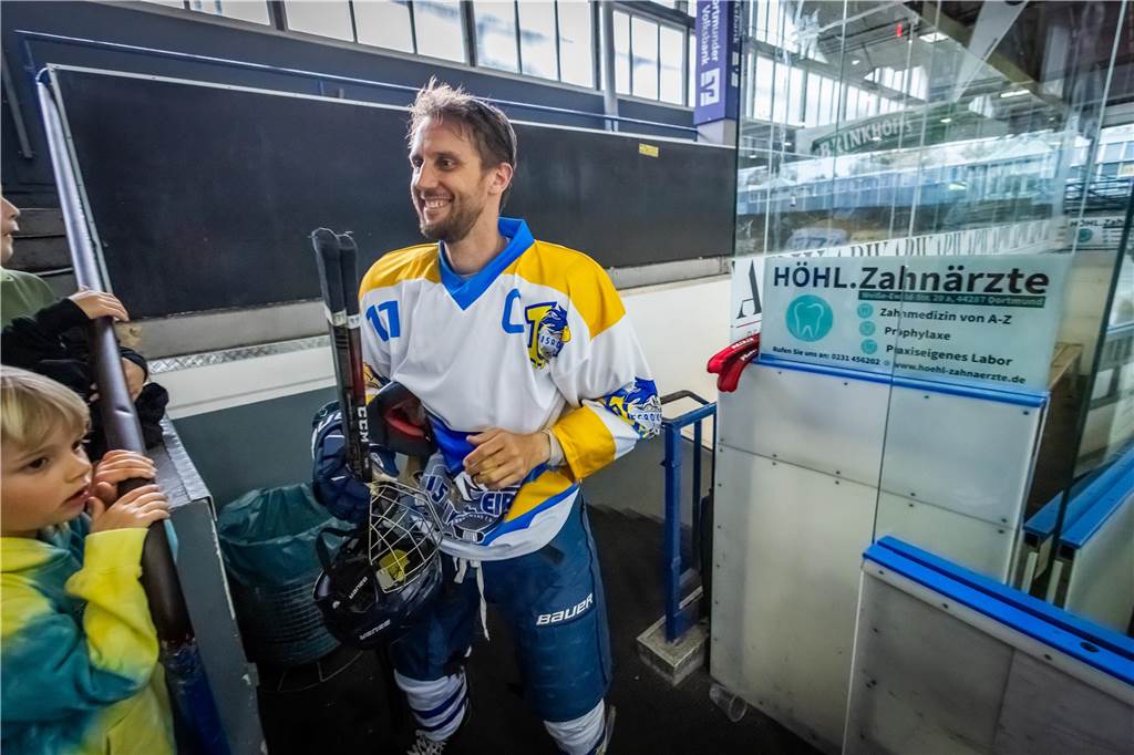 Die besten Bilder vom Jubiläumsspiel der Eisadler.
