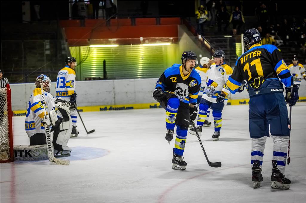 Die besten Bilder vom Jubiläumsspiel der Eisadler.