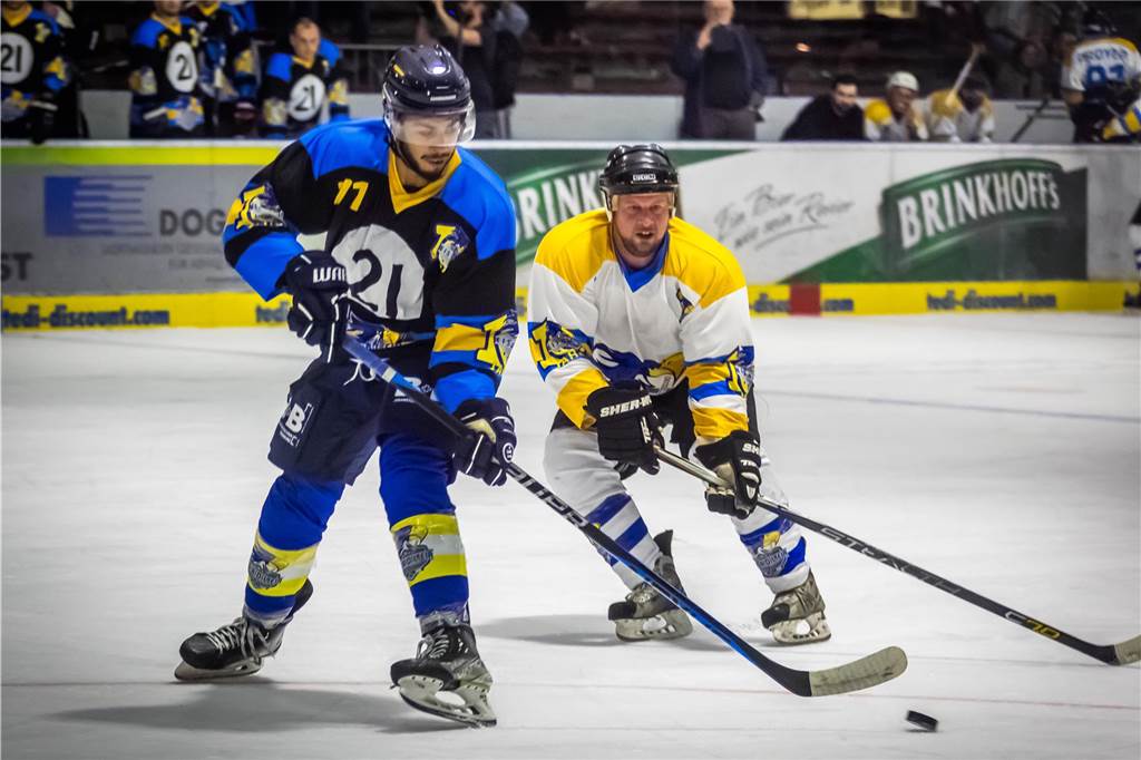 Die besten Bilder vom Jubiläumsspiel der Eisadler.