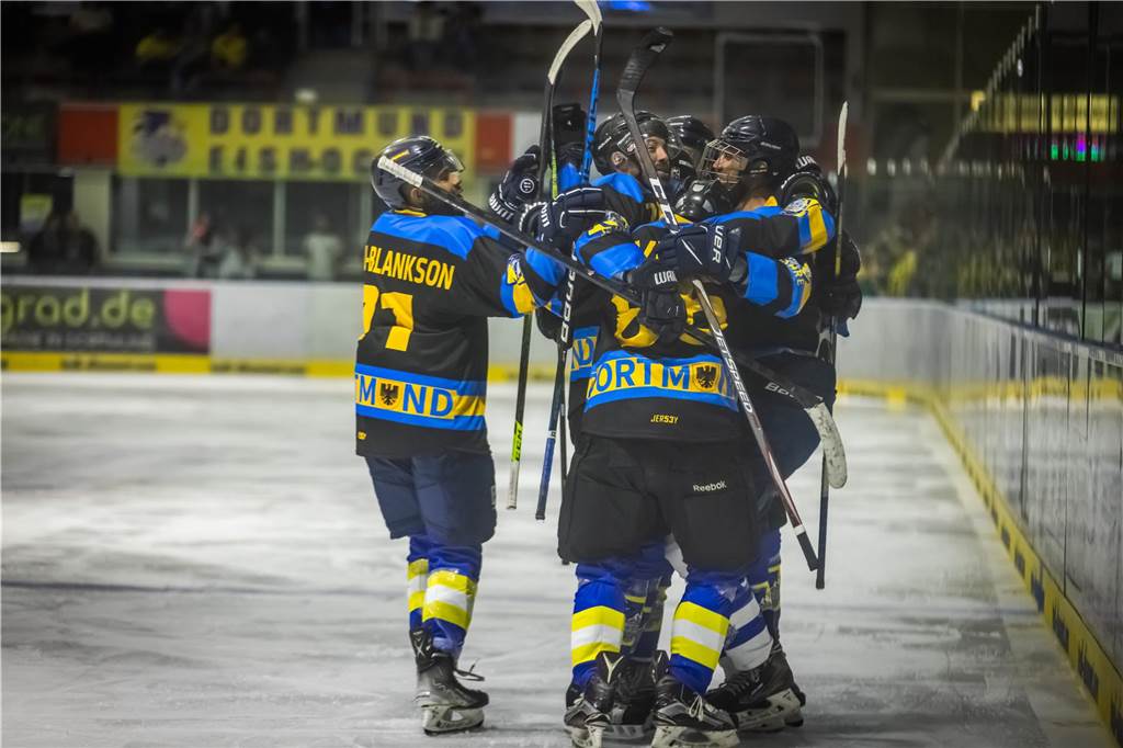 Die besten Bilder vom Jubiläumsspiel der Eisadler.