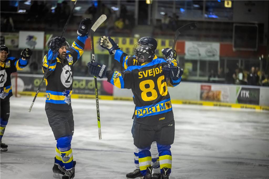 Die besten Bilder vom Jubiläumsspiel der Eisadler.