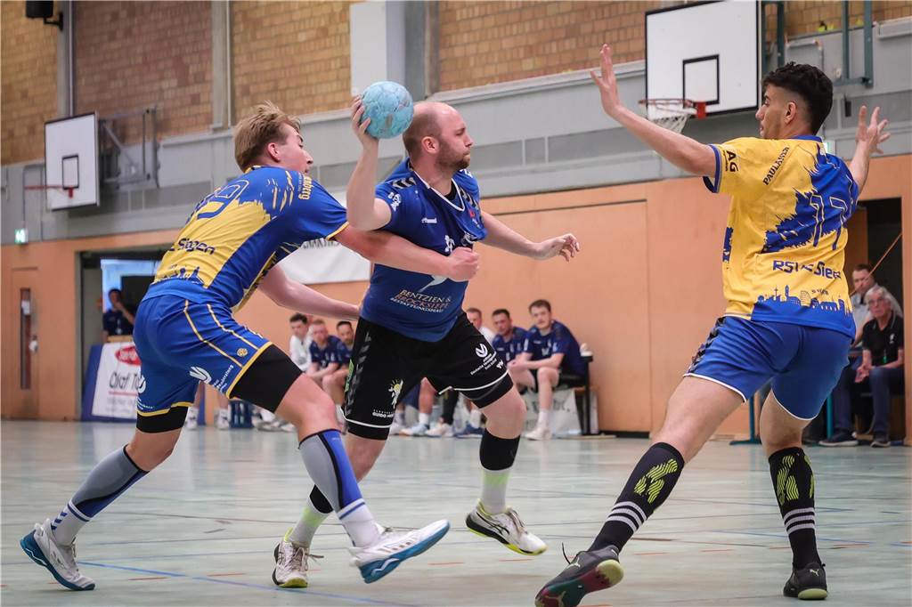 Die besten Bilder vom Relegationsspiel des TV Brechten gegen RSVE Siegen. 