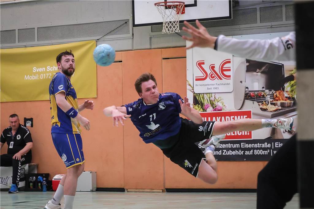 Die besten Bilder vom Relegationsspiel des TV Brechten gegen RSVE Siegen. 