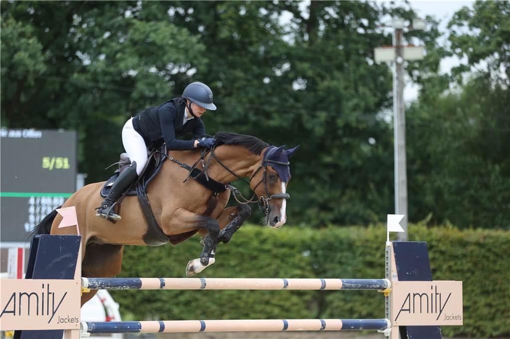 Die besten Bilder vom S*-Springen am Freitag der Vinnumer Reitertage 2024.