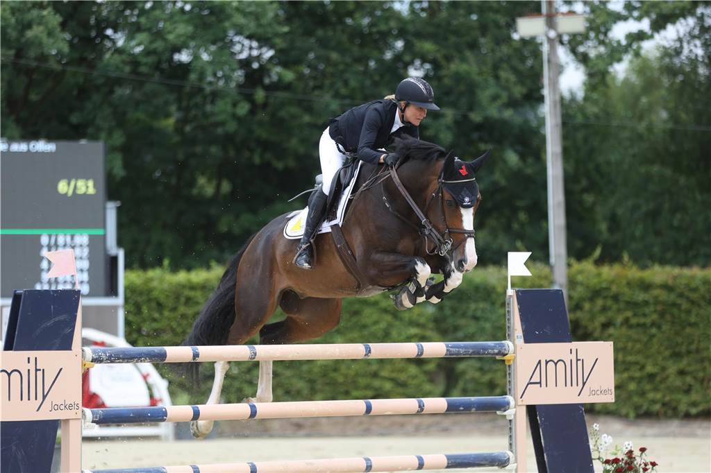 Die besten Bilder vom S*-Springen am Freitag der Vinnumer Reitertage 2024.