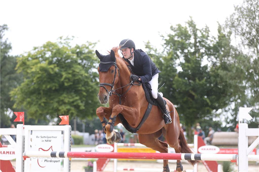 Die besten Bilder vom S*-Springen am Freitag der Vinnumer Reitertage 2024.