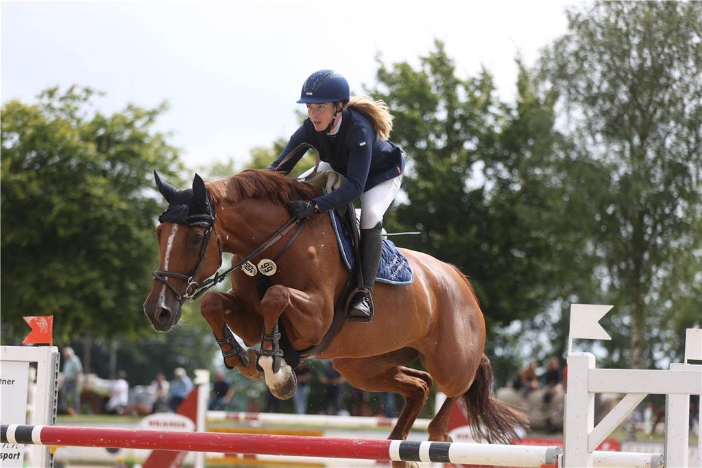 Die besten Bilder vom S*-Springen am Freitag der Vinnumer Reitertage 2024.