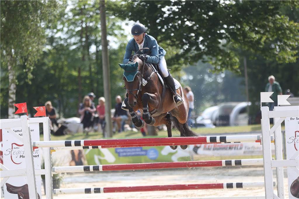 Die besten Bilder vom S*-Springen am Freitag der Vinnumer Reitertage 2024.