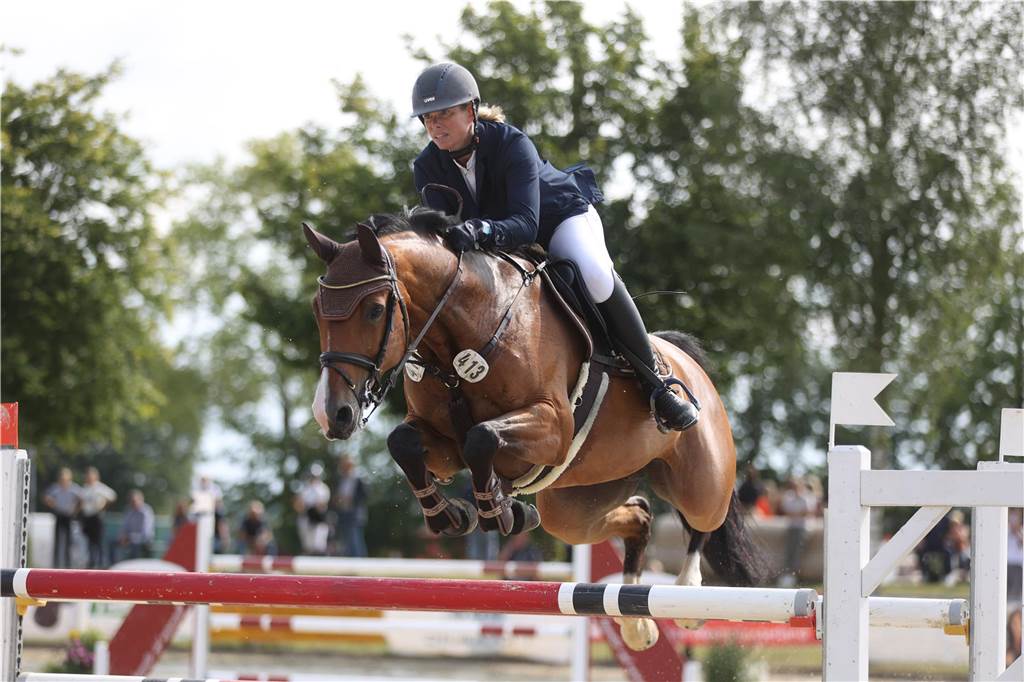 Die besten Bilder vom S*-Springen am Freitag der Vinnumer Reitertage 2024.