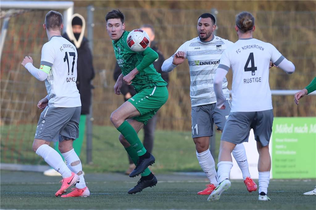 Die besten Bilder vom Wochenende der Fußballer.
