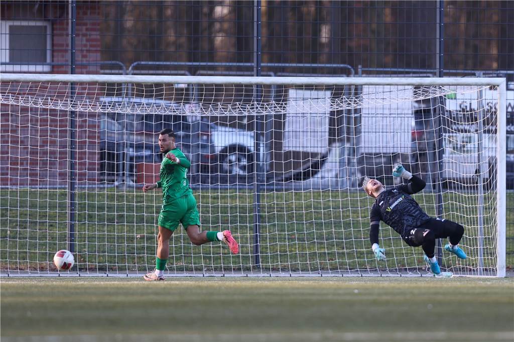 Die besten Bilder vom Wochenende der Fußballer.