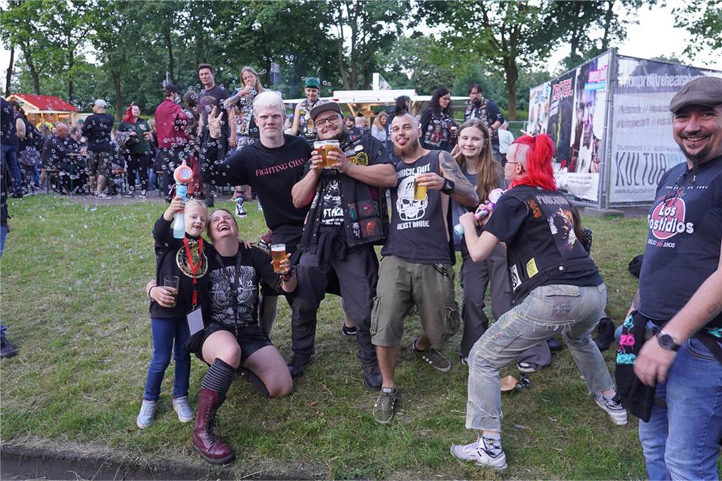Die besten Bilder von Samstag (13. Juli) rund um die Alternative Stage beim Brunnenfest 2024 in Lünen.