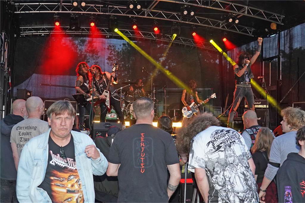 Die besten Bilder von Samstag (13. Juli) rund um die Alternative Stage beim Brunnenfest 2024 in Lünen.