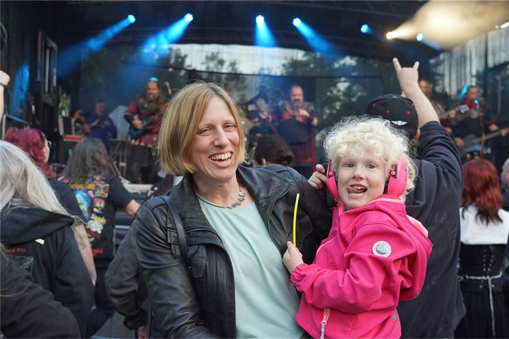 Die besten Bilder von Samstag (13. Juli) rund um die Alternative Stage beim Brunnenfest 2024 in Lünen.