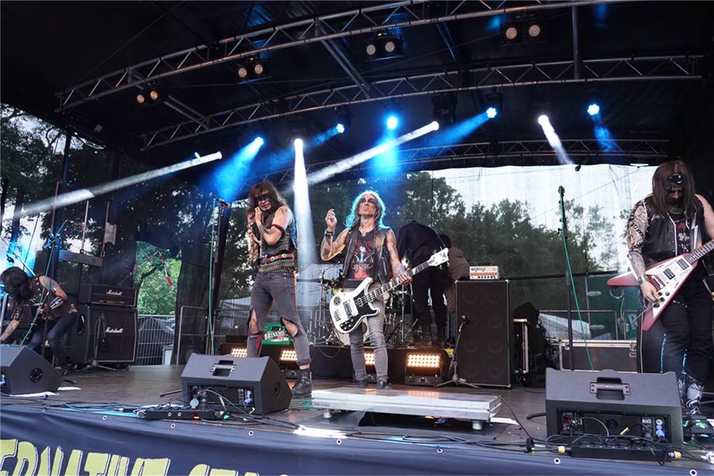 Die besten Bilder von Samstag (13. Juli) rund um die Alternative Stage beim Brunnenfest 2024 in Lünen.